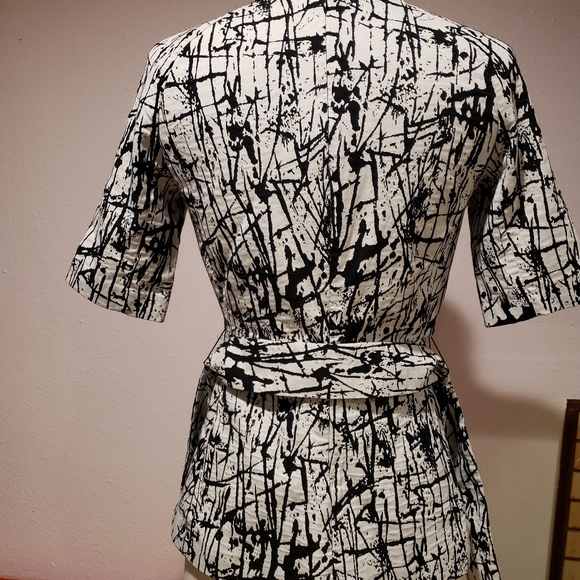 Custom designed peplum top, fully lined - Picture 4 of 7